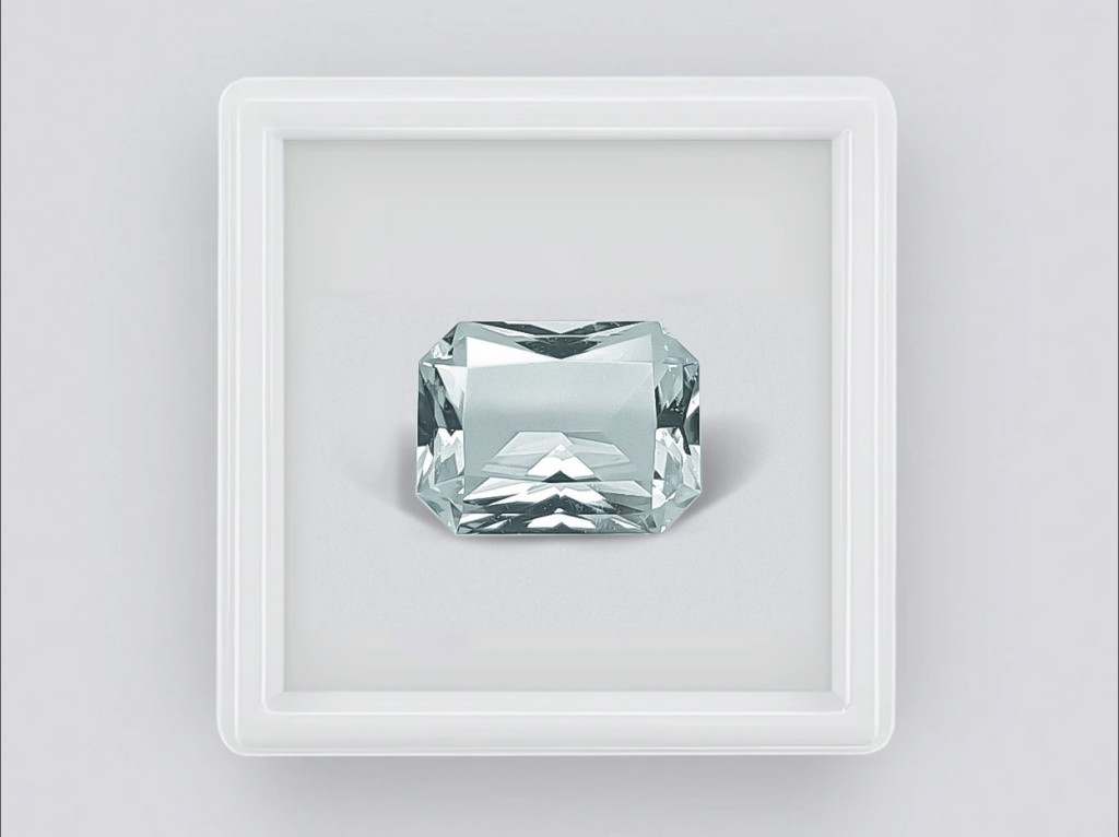 Aigue-marine taille radiant de 4,44 carats Image №1