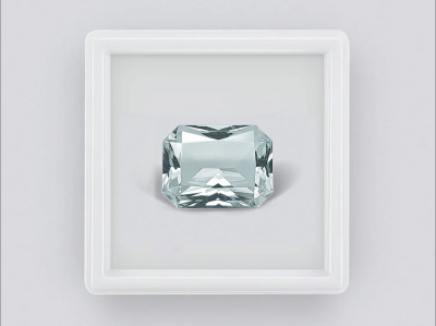 Radiant cut aquamarine 4.44 carats photo