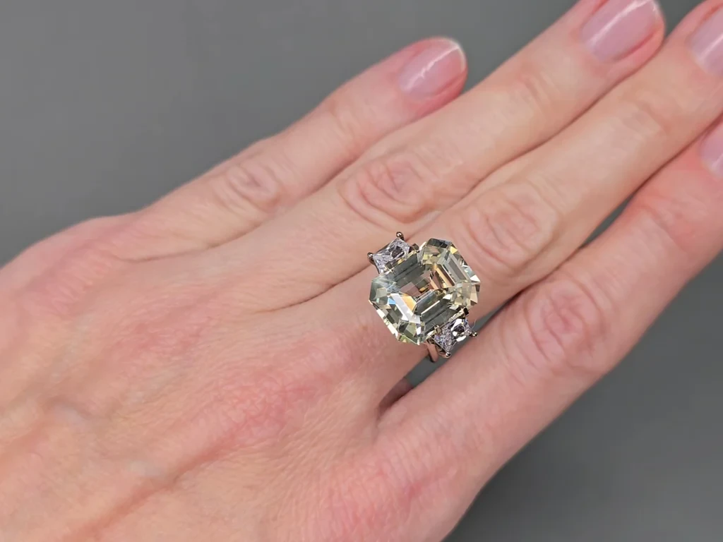 Saphir non chauffé Pastel Yellow taille octogonale 13,46 carats, Sri Lanka Image №9