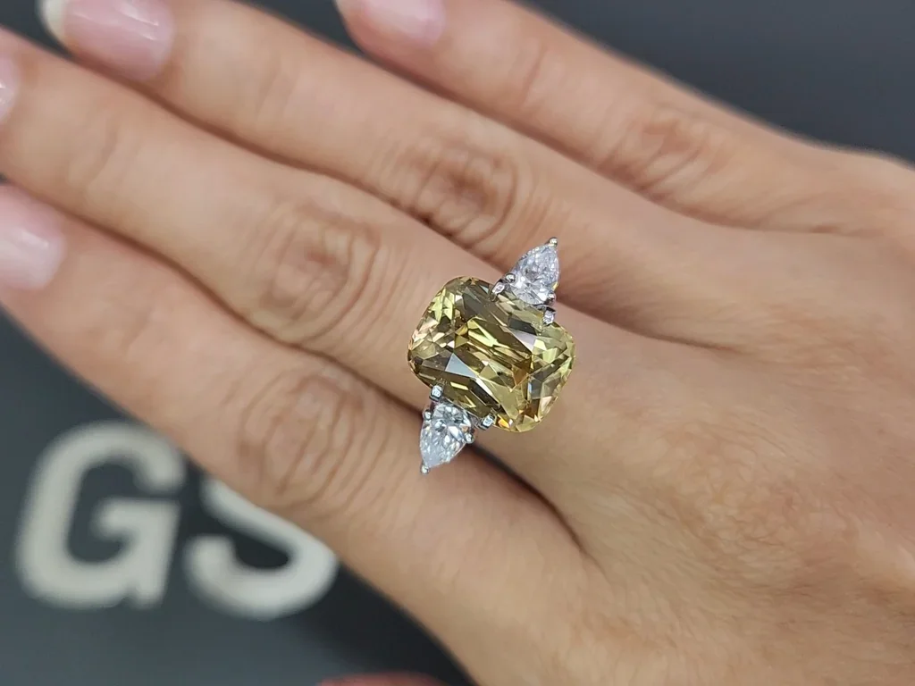 Yellow zircon cushion cut 10.14 carats, Tanzania Image №5