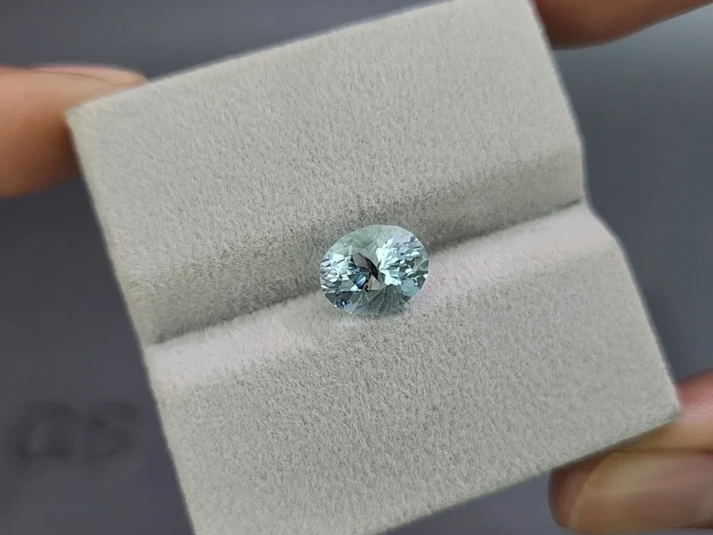 Aigue-marine ovale de 1,99 carat, Madagascar  Image №4