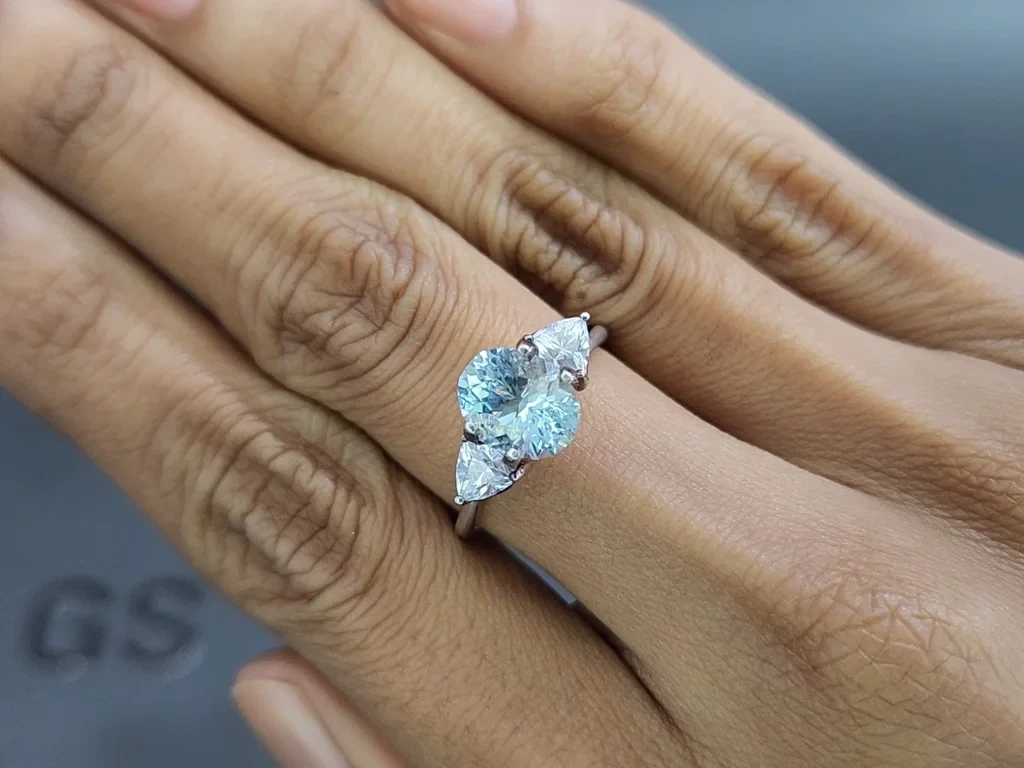 Aigue-marine ovale de 1,99 carat, Madagascar  Image №5