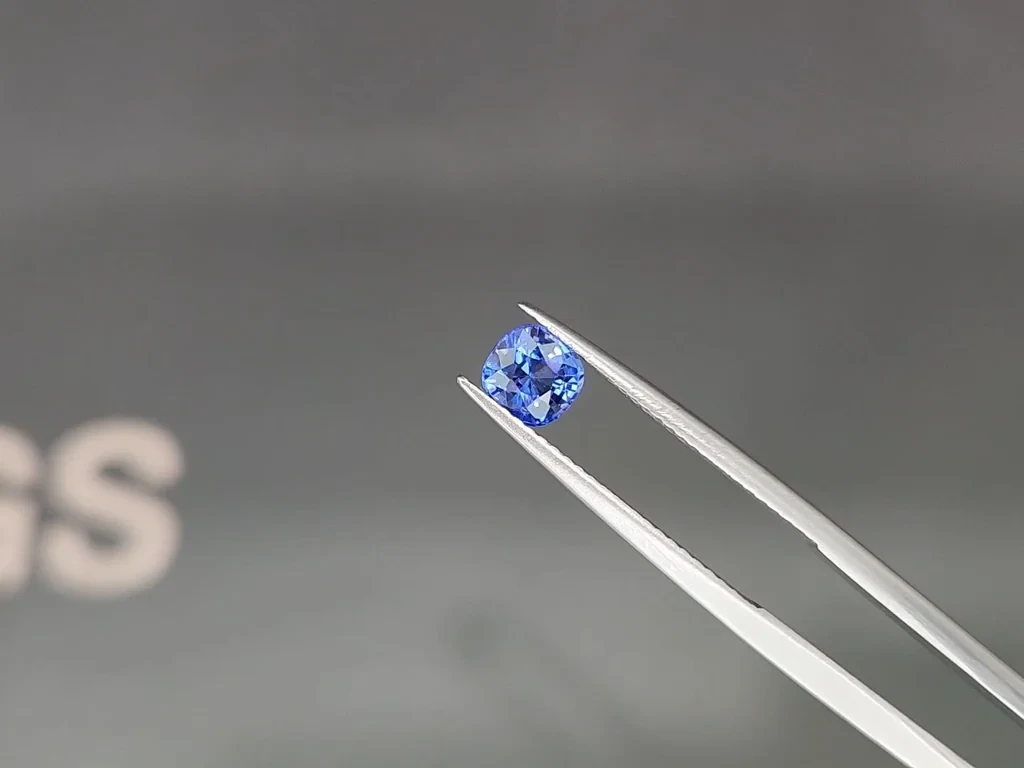 Saphir bleu royal taille coussin de 0,92 carat, Sri Lanka  Image №3