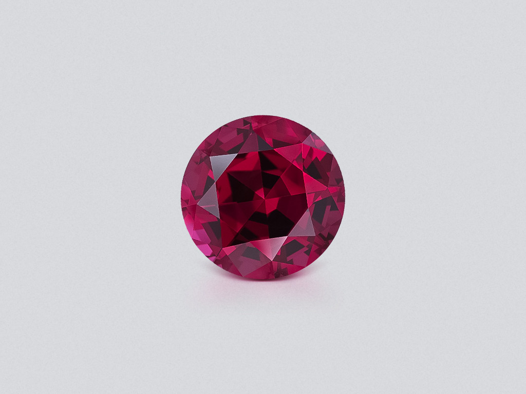 Rhodolite garnet  round cut  7.29 carats, Madagascar Image №1