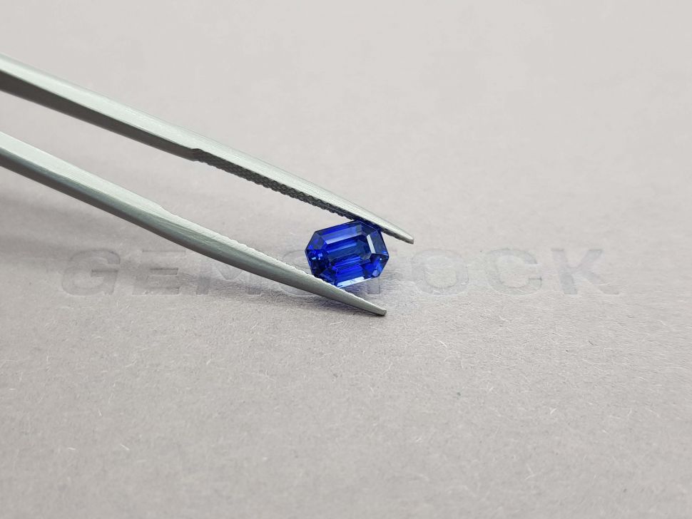 Intense blue sapphire, octagon cut, 1.79 ct, Sri Lanka Image №4