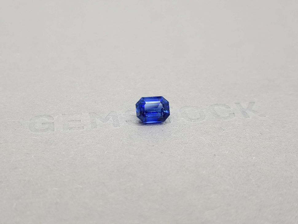 Intense blue sapphire, octagon cut, 1.79 ct, Sri Lanka Image №2