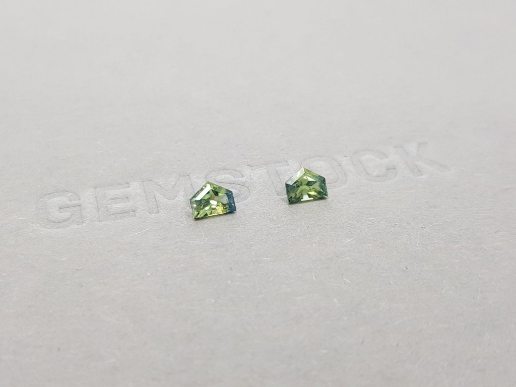 Pair of unheated blue-green sapphires 0.92 ct, Madagascar Image №2