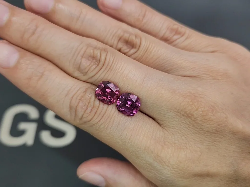 Par de piedras preciosas de rodolita morada de talla cojín de 6,62 ct, Tanzania Image №2