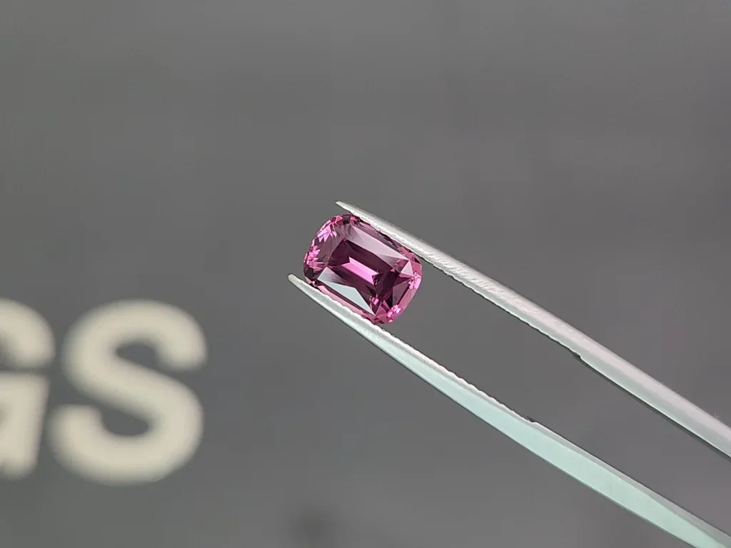Rhodolite garnet cushion cut 2.09 carats, Tanzania Image №3