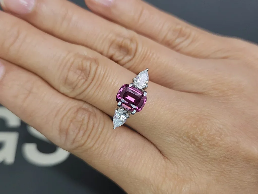 Rhodolite garnet cushion cut 2.09 carats, Tanzania Image №5