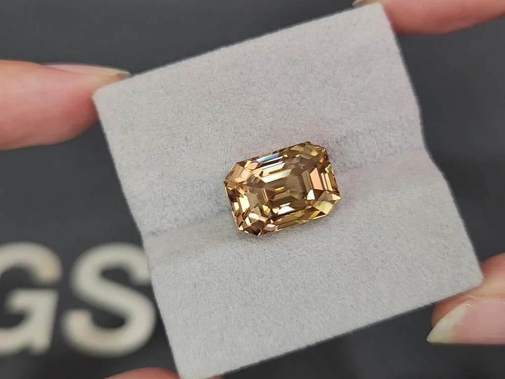 Large brown zircon  octagon cut 14.82 carats, Tanzania Image №4