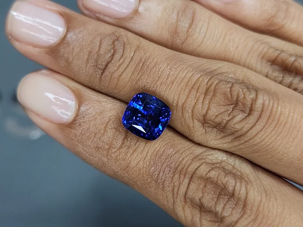 Zafiro azul real talla cojín de 5,01 carast, Sri Lanka  Image №2