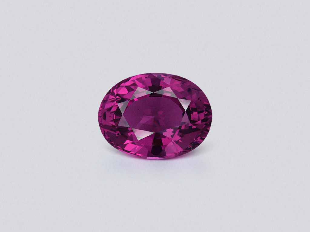 Purple garnet oval cut 2.41 carats, Africa Image №1