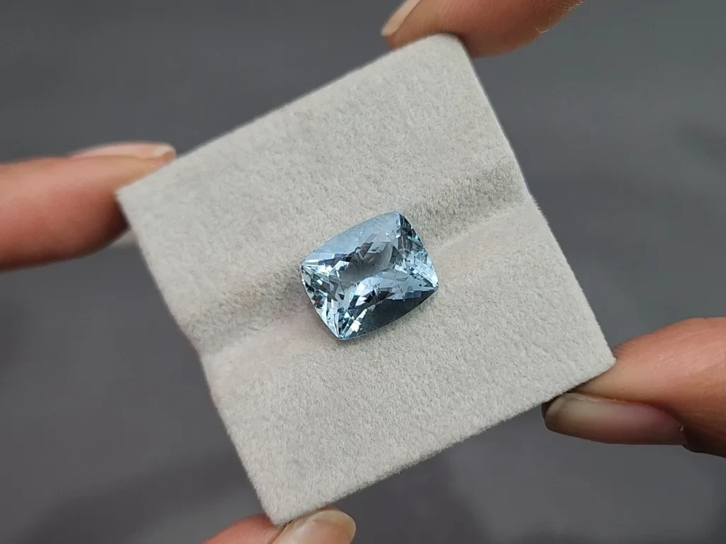 Aigue-marine taille coussin de 7,05 carats, Madagascar  Image №4