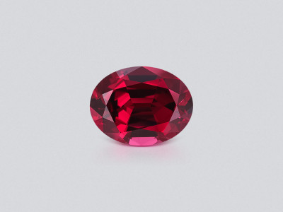 Rhodolite garnet oval cut 6.60 carats, Madagascar photo