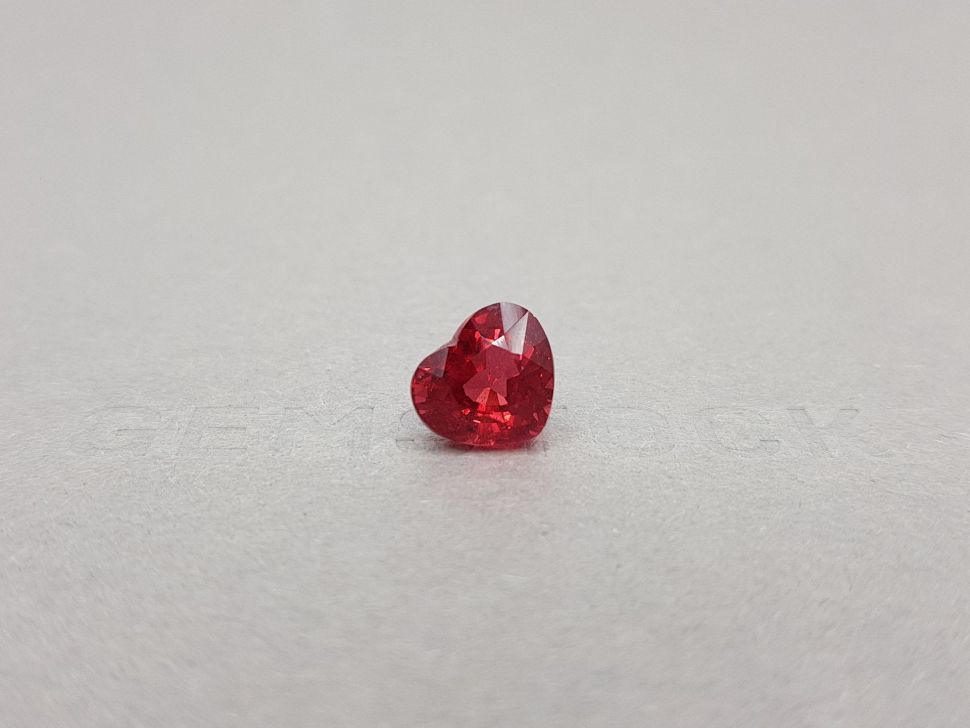 Rare bright red Mahenge heart-cut spinel 4.00 ct Image №1