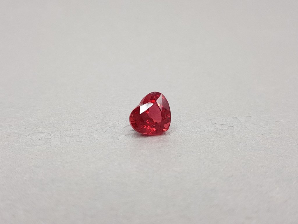 Rare bright red Mahenge heart cut spinel 4.00 ct Image №2