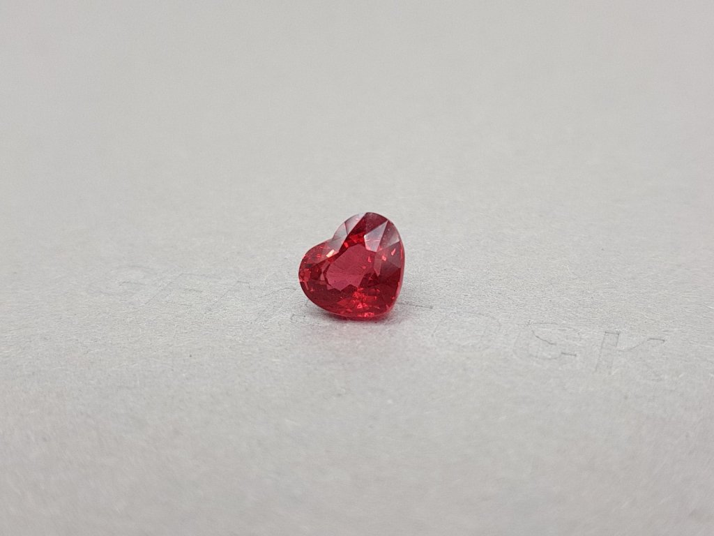 Rare bright red Mahenge heart cut spinel 4.00 ct Image №3