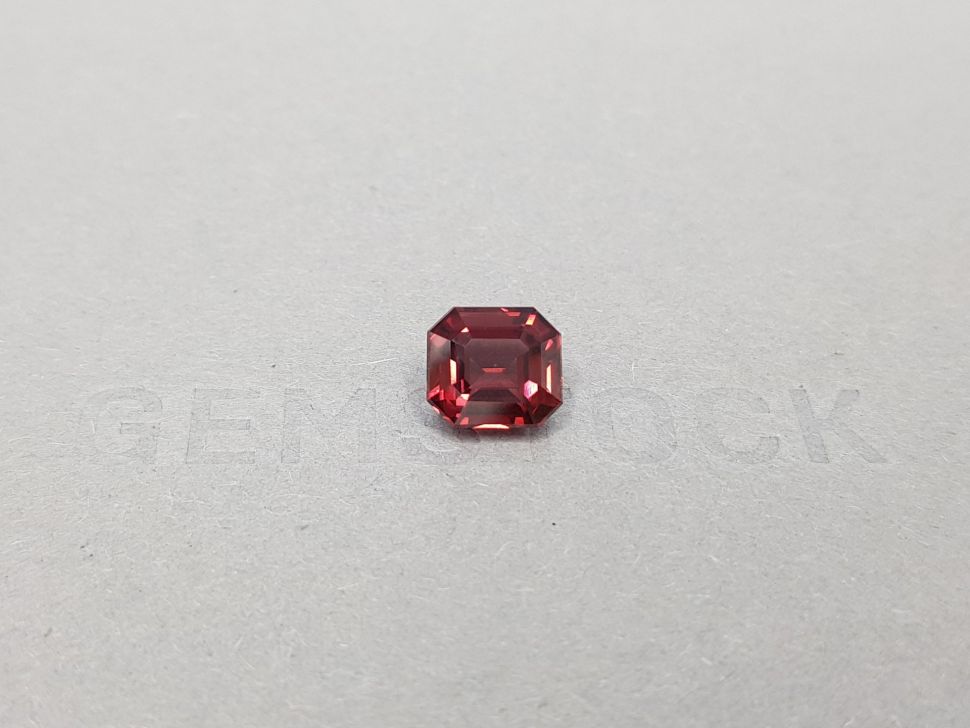 Brilliant red octagon cut zircon 3.43 ct Image №1