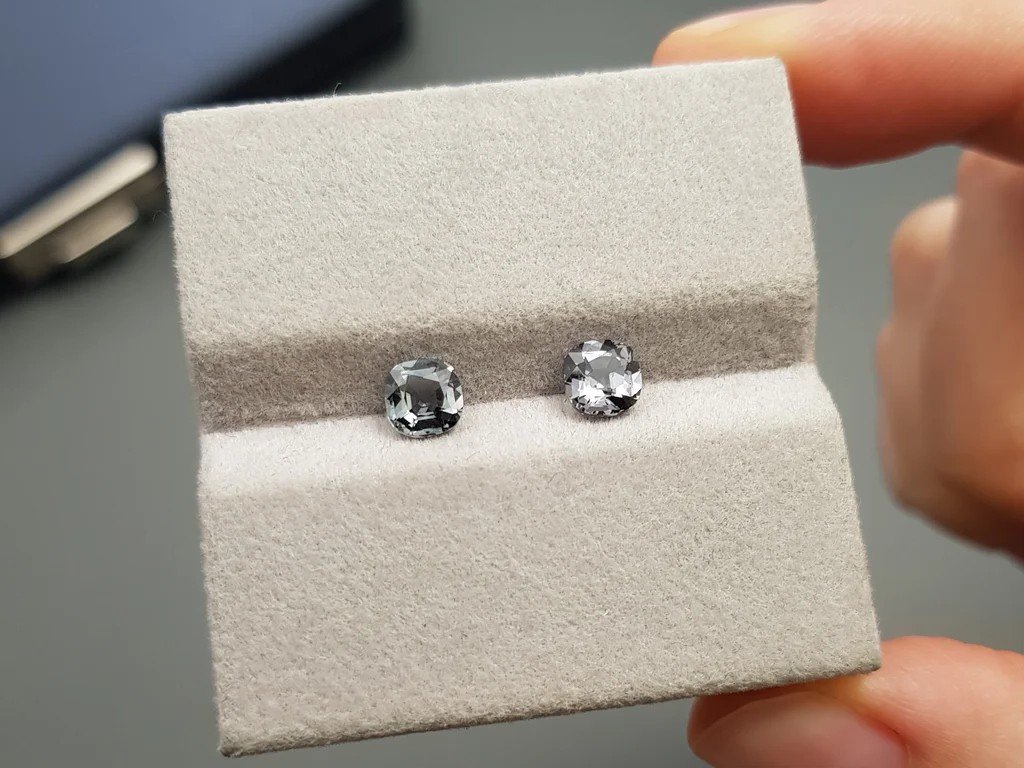 Pair of cushion cut steel spinels from Burma 1.29 ct Image №3