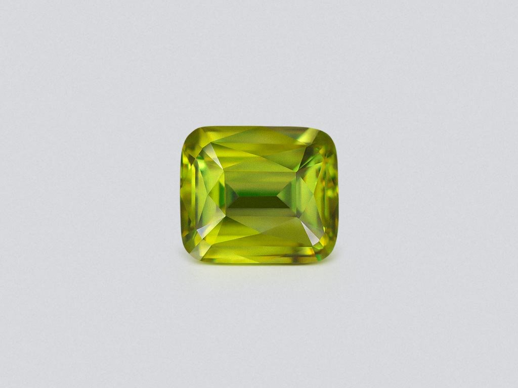 Yellow green sphene in cushion cut 9.60 carats Image №1