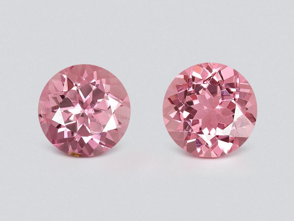 Par de turmalinas rosas de talla redonda de 2,20 quilates, África Image №1