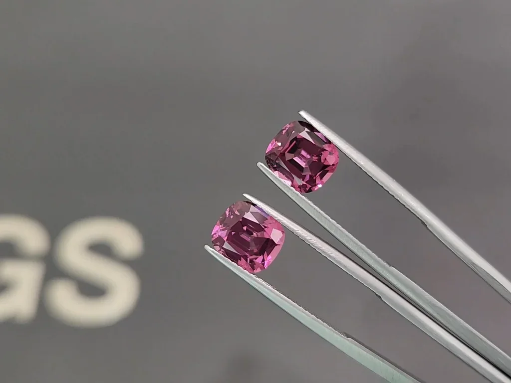 Pair of purple rhodolite cushion cut 4.91 carats, Tanzania Image №3