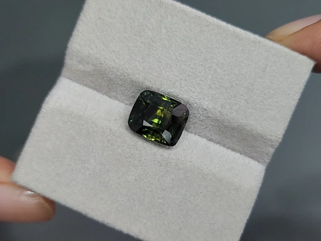 Saphir bicolore taille coussin 4,32 carats, Madagascar Image №4