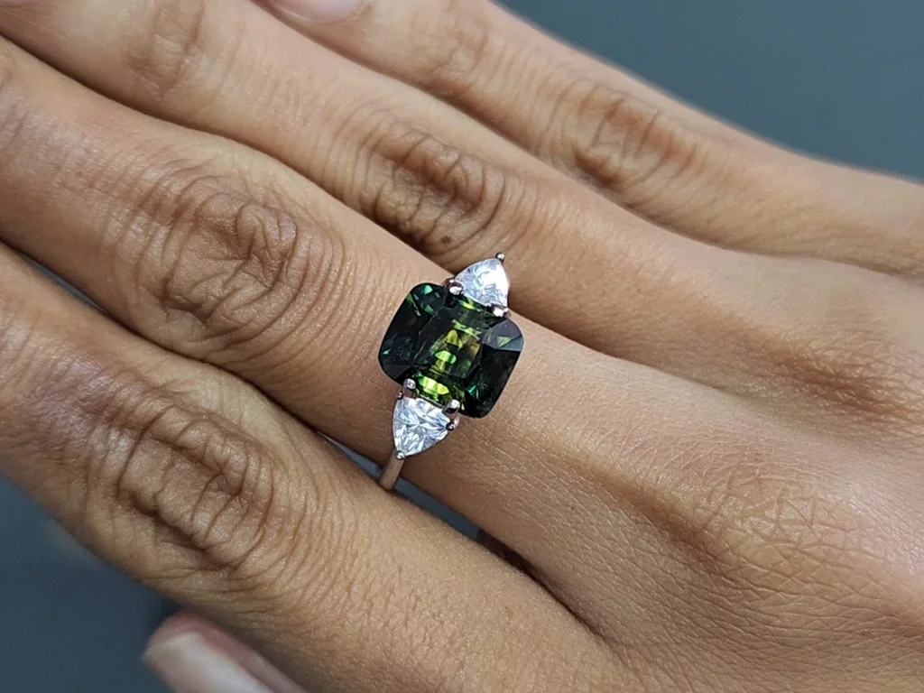 Saphir bicolore taille coussin 4,32 carats, Madagascar Image №5