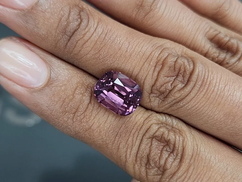 Spinelle violet taille coussin 6,63 carats, Birmanie Image №2