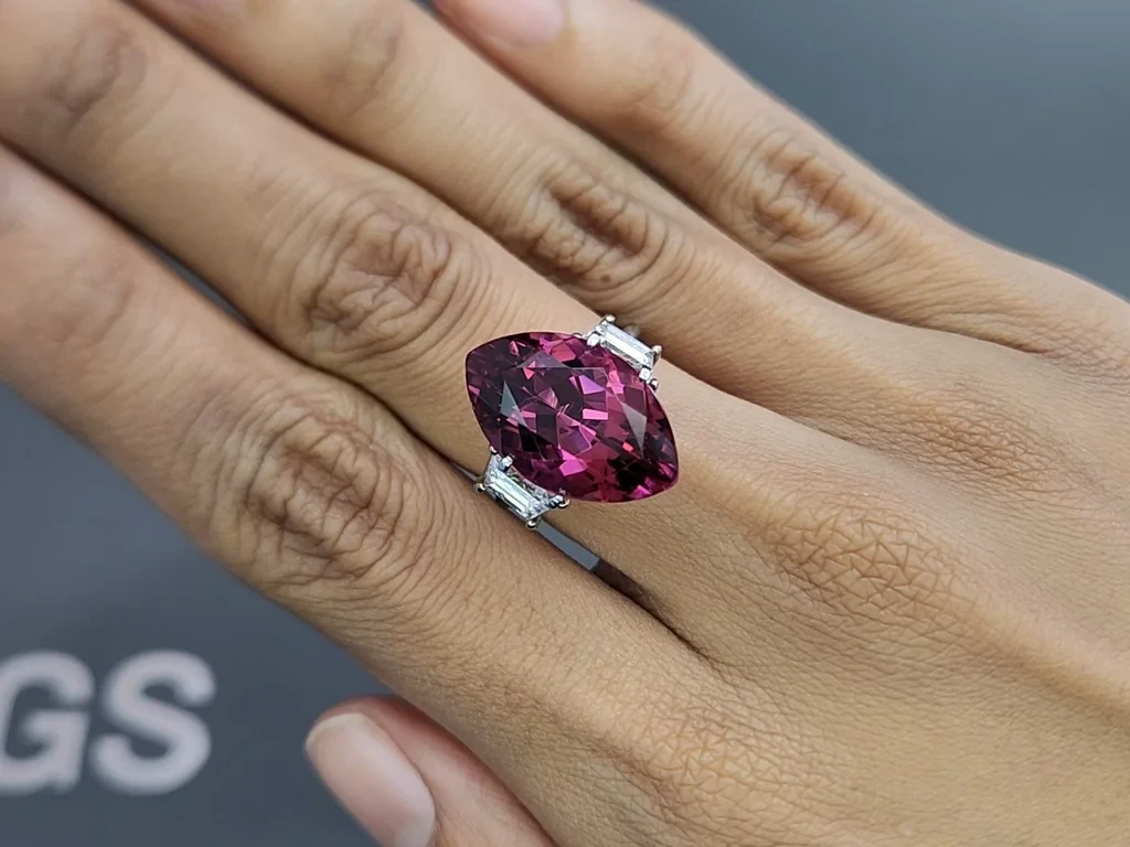 Violetter turmalin marquiseb geschliffener 11,95 karats, Afrika Image №5