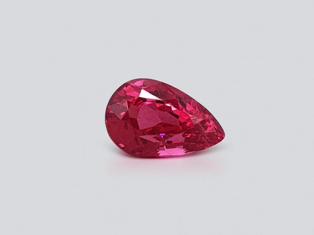 Spinelle taille poire rose-rouge unique 5,62 ct, Mahenge Image №1