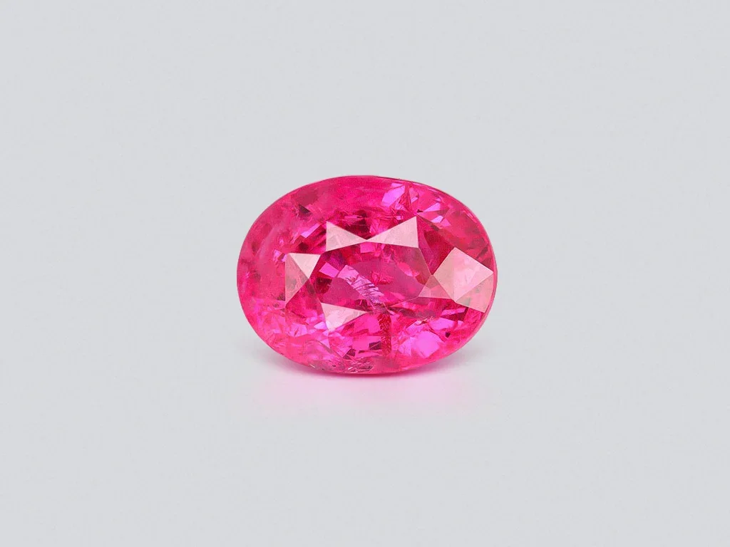 Neon pink Mahenge spinel in oval cut 6.06 ct, Tanzania Image №1