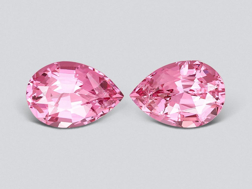 Pair of pink spinels 4.44 carats in pear cut from Tajikistan Image №1