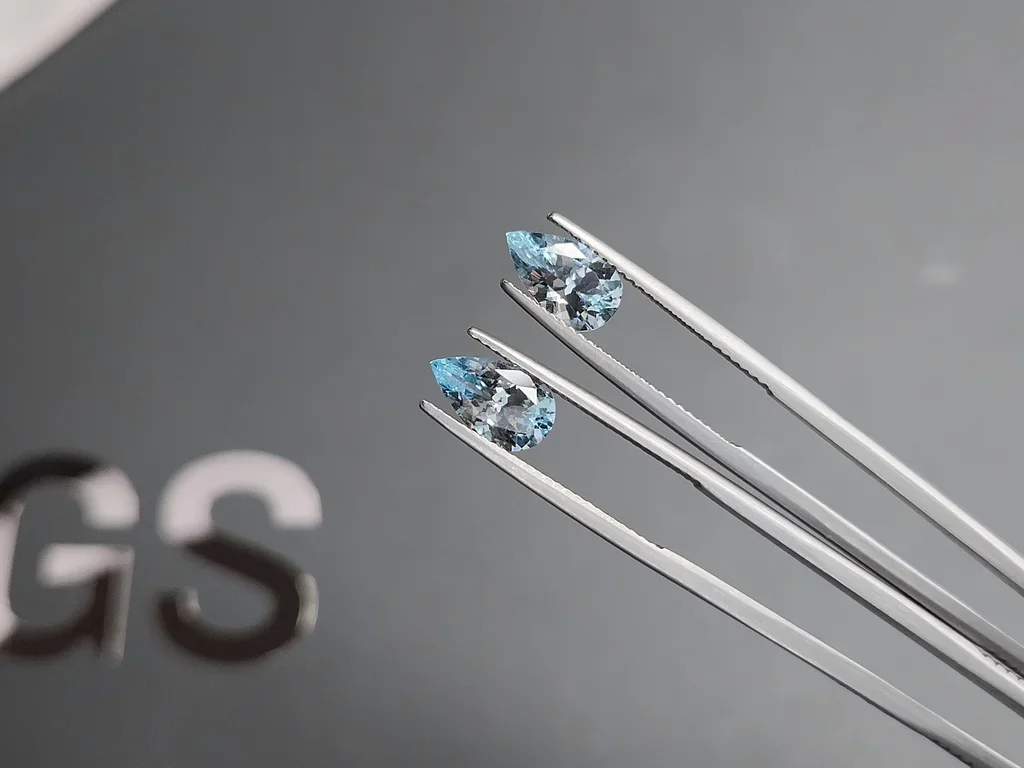 Pair of aquamarines in pear cut  2.60 carats, Madagascar  Image №3
