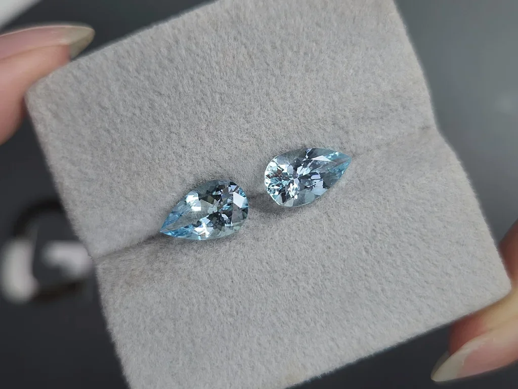 Pair of aquamarines in pear cut  2.60 carats, Madagascar  Image №4