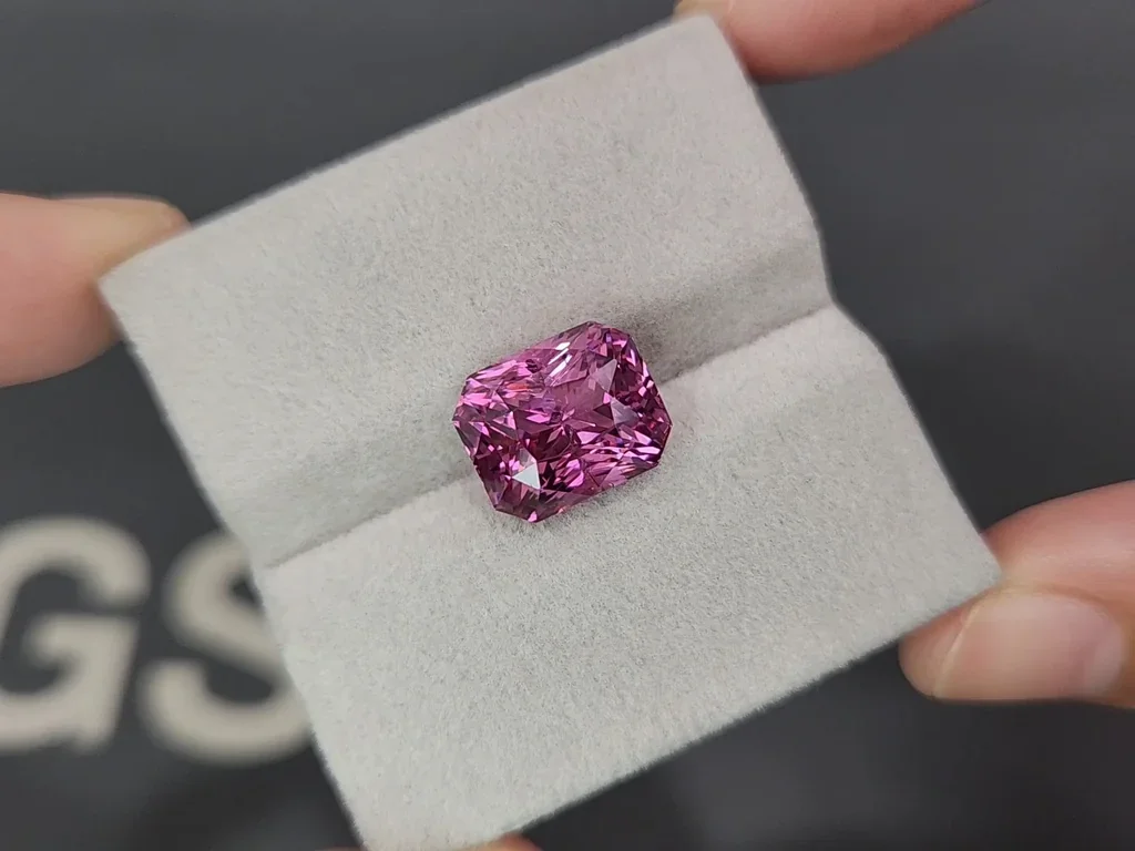 Spinelle rose taille radiant de 9,25 carats, Tanzanie Image №4