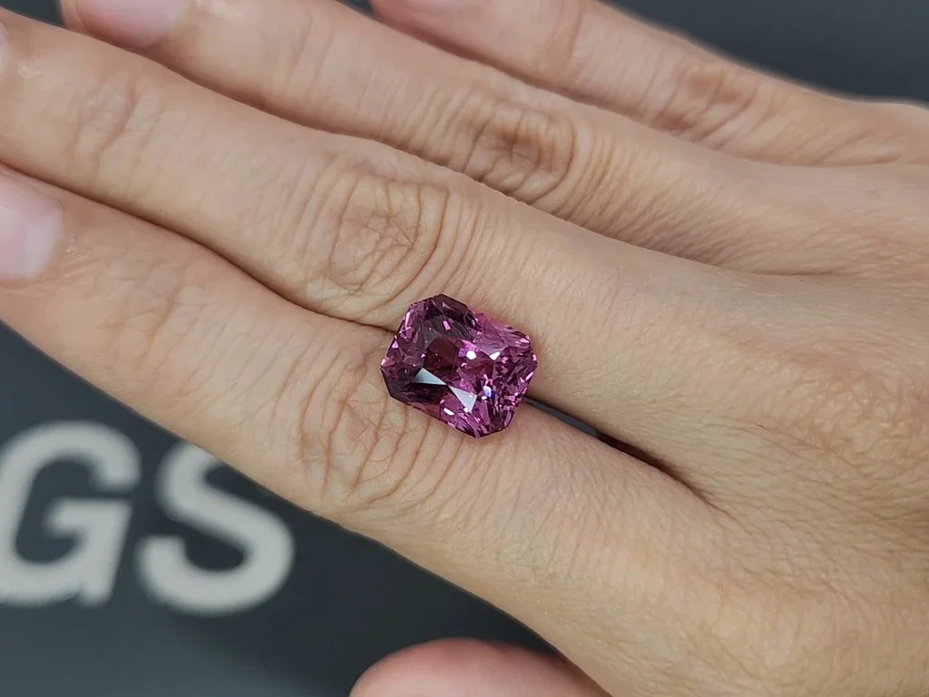 Spinelle rose taille radiant de 9,25 carats, Tanzanie Image №2