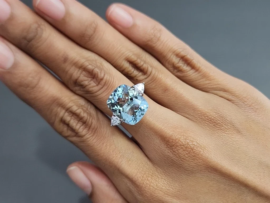 Aquamarine cushion cut 8.45 carats, Madagascar  Image №5