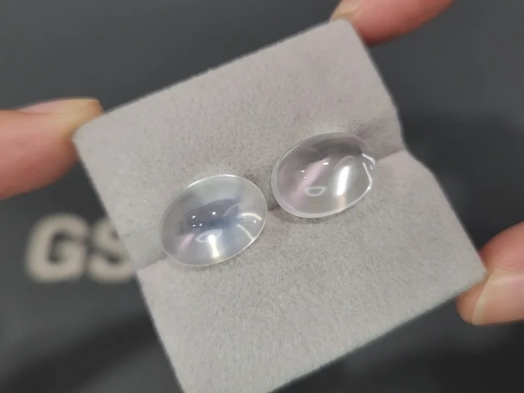 Un par de piedras lunares de talla cabujón de 16,89 quilates, Birmania Image №4