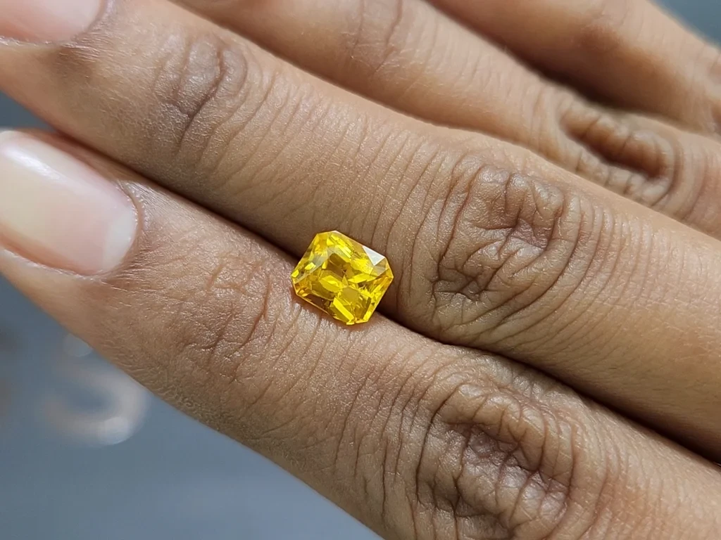 Saphir Leuchtend gelber radiant-schliff 1,64 karat, Sri Lanka Image №2