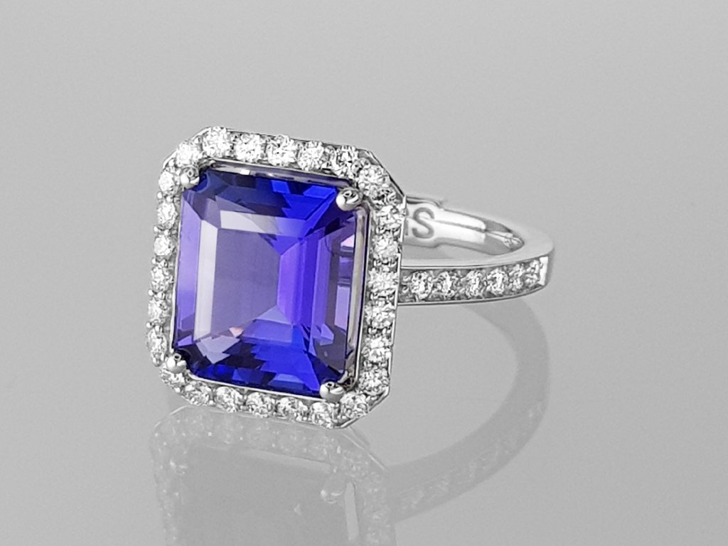 Ring with Royal blue color tanzanite 4.35 ct and diamonds in 18K white gold Image №3