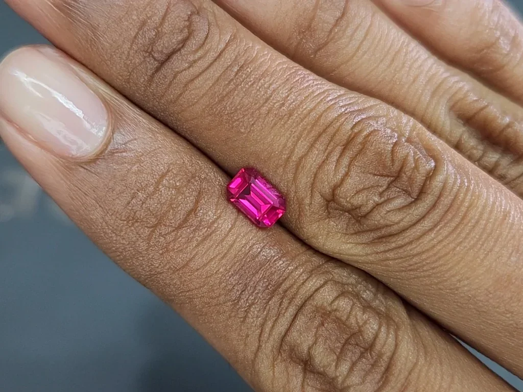 Unheated red ruby octagon cut 1.08 carats, Mozambique Image №2