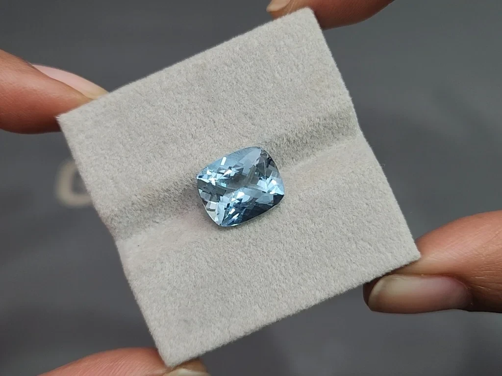 Aquamarine cushion cut  4.92 carats, Madagascar  Image №4