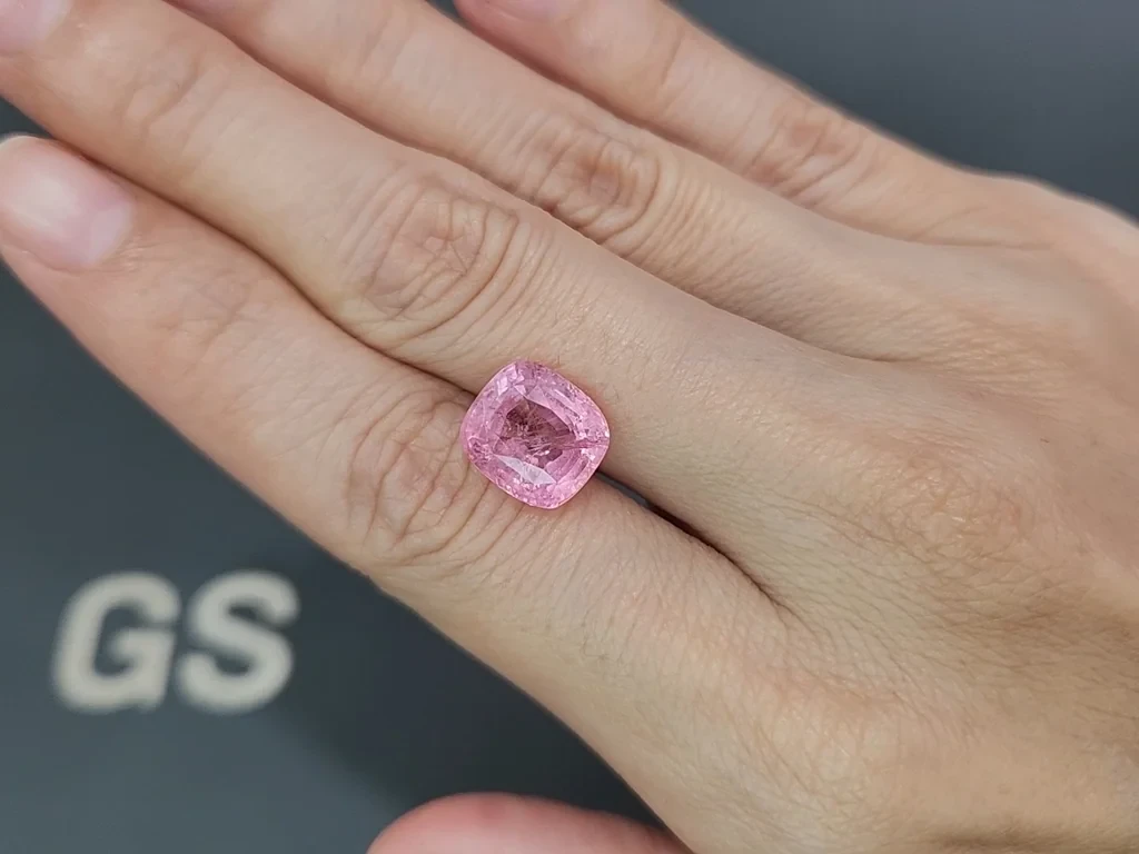 Zafiro Padparadscha talla cojín sin tratamiento térmico 7,15 quilates, Sri Lanka Image №2