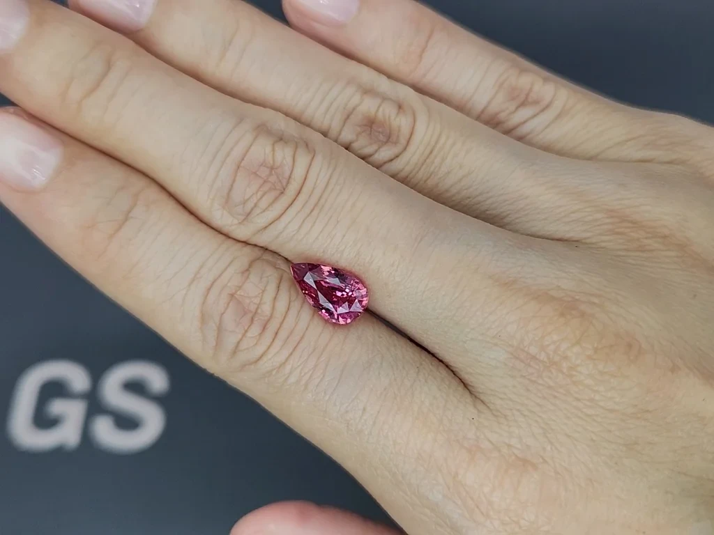 Unbehandelter, birnenförmig geschliffener Padparadscha-saphir 3,04 karat, Madagascar Image №2