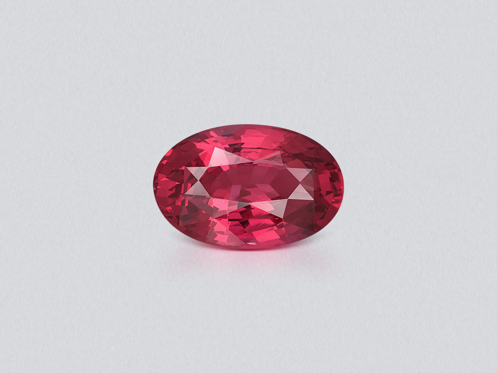 Spinelle de Mahenge taille ovale 4,05 carats, Tanzanie Image №1