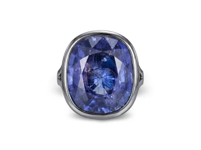 Ring with 18.07-carat Tanzanian sapphire and diamonds, set in 900 platinum photo