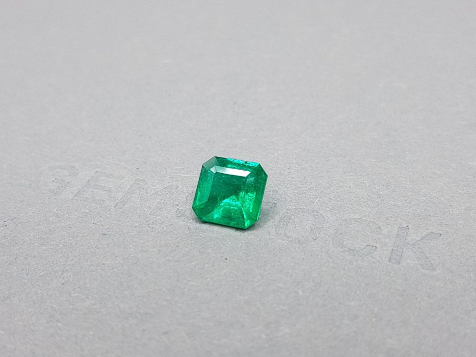 Bright Colombian emerald in Asscher cut 1.85 ct Image №3