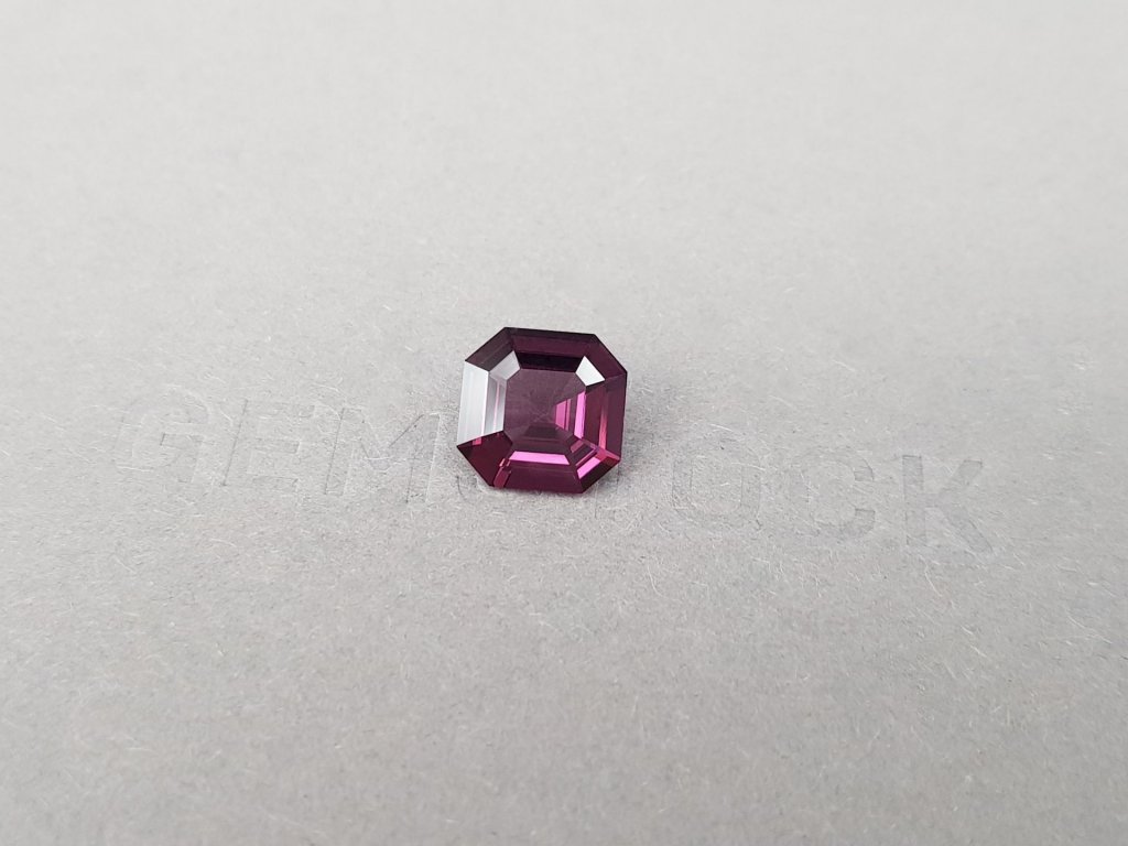 Burmese purple spinel 2.72 ct in octagon Image №3